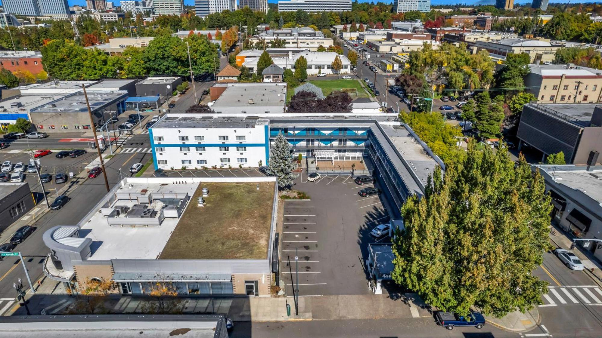 Eastside Lodge Портленд Экстерьер фото
